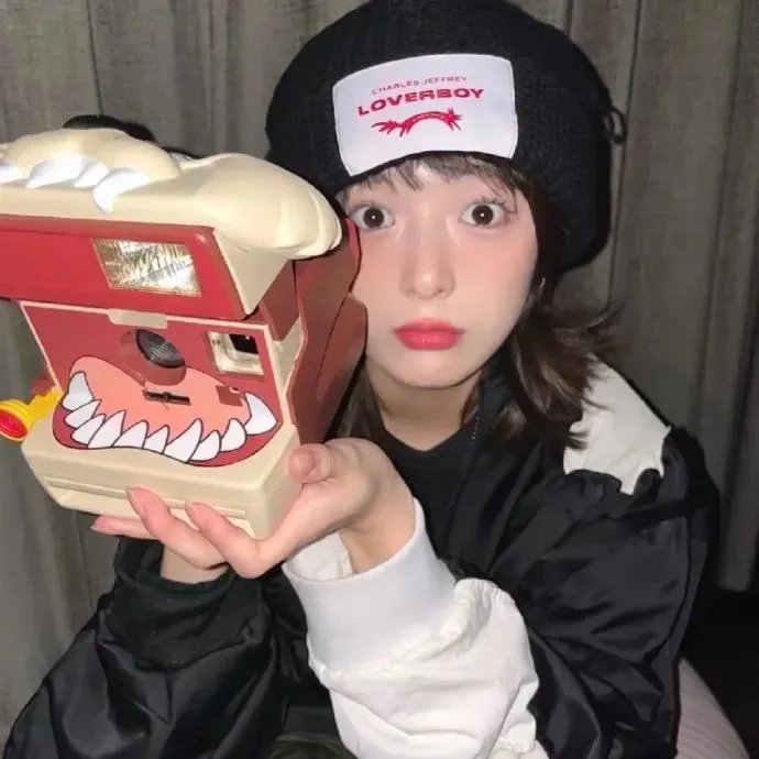 玉女桃花满堂红